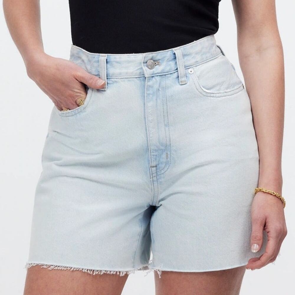 Madewell Women’s 24 Curvy 90's Jean Short 5" Inseam Light Wash Denim High Rise